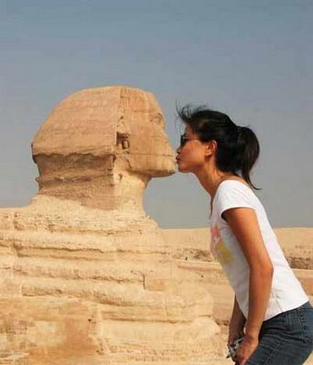 kiss-sphinx.jpg