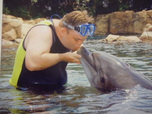 dolphin-kiss.jpg