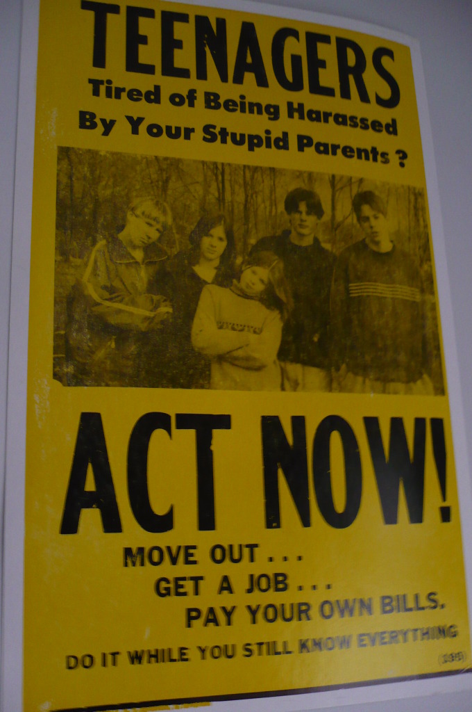 Ecool Teenagers act Now Move Out and Get a Job rétro rétro Shabby Chic