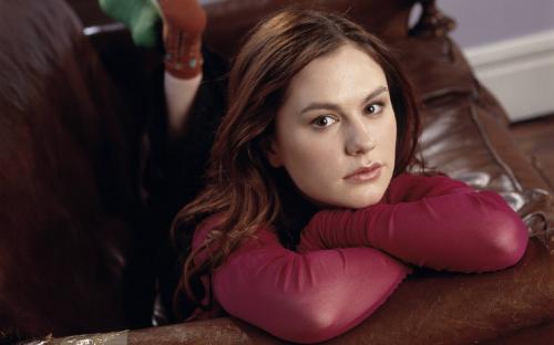 anna-paquin-red.jpg