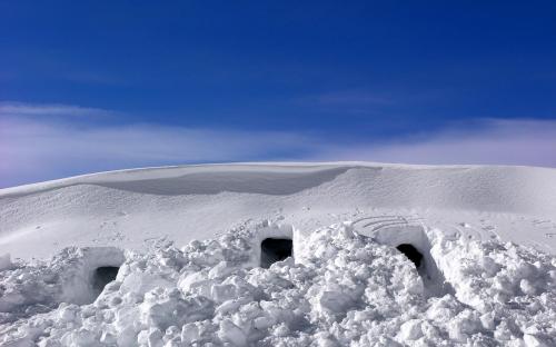 snow-fort-entrances.jpg