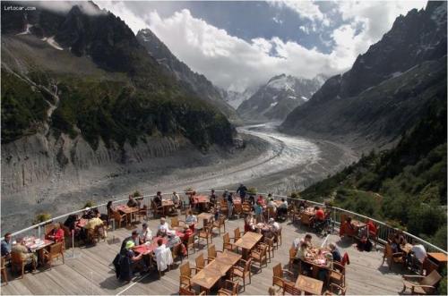 glacial-restaurant.jpg