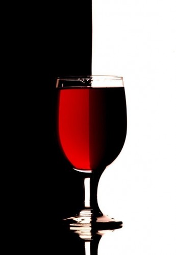 red vs dark wine