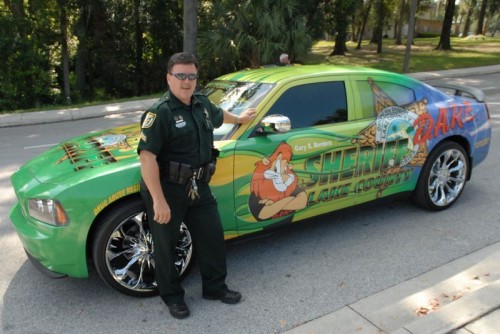 cartoon sheriff car