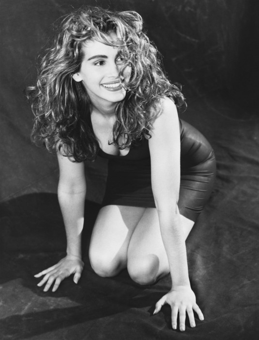 julia roberts - young and black and white