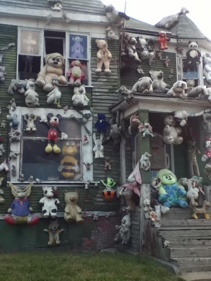 creepy furry house MyConfinedSpace