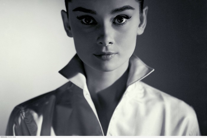 Audrey Hepburn - high collar.jpg