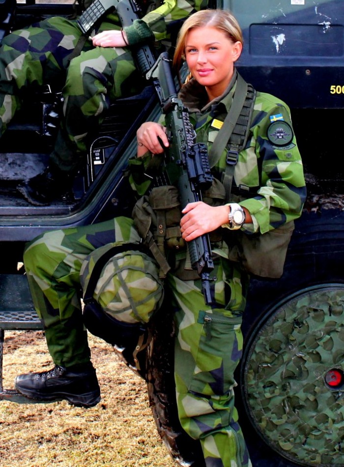 Rediculously hot military woman.jpg