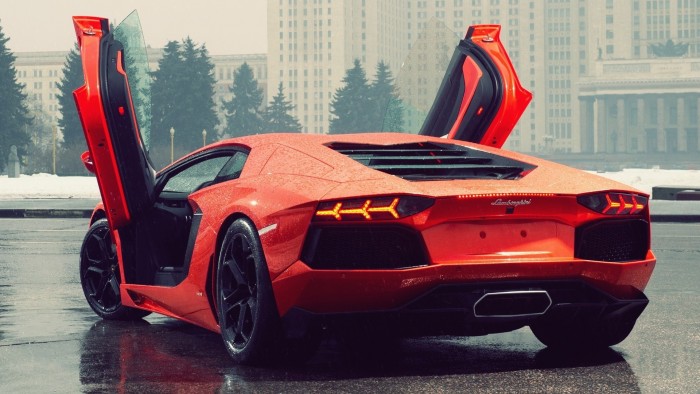 Rainy Lambo.jpg