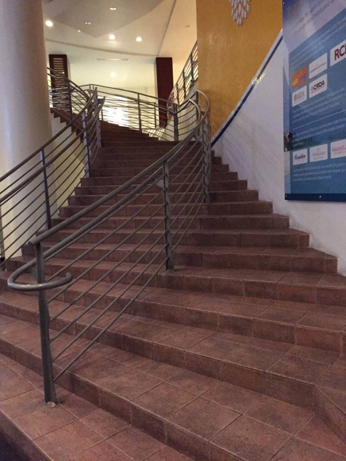 stairway design fail.jpg