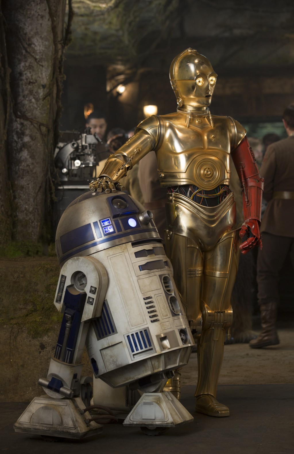 R2-D2 and his red handed friend R2-D2 - MyConfinedSpace