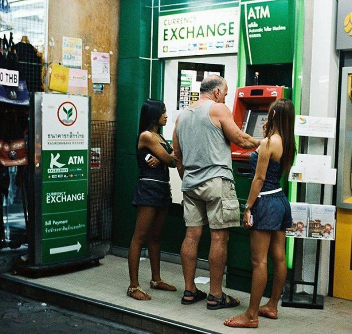Currency Sexchange.jpg
