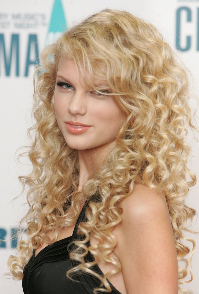 Taylor with wild hair.jpg