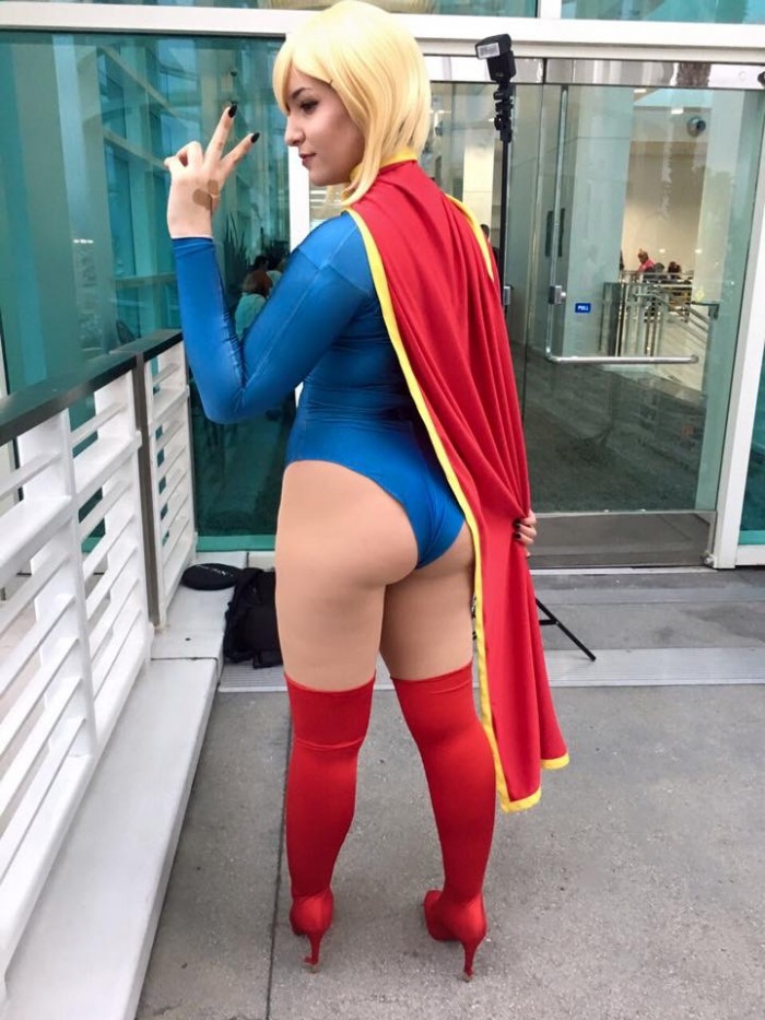 Tenleid Cosplay as Supergirl.jpg