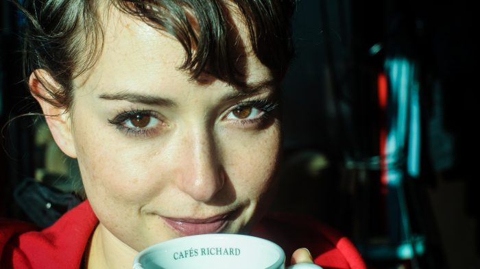 milana vayntrub has brown eyes.jpg