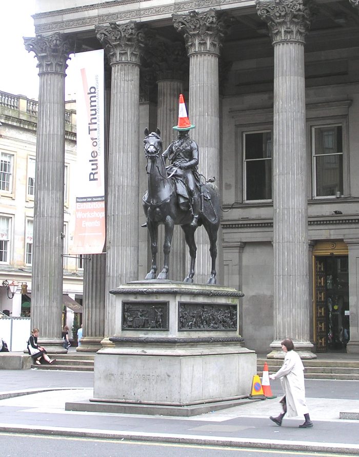 Duke of Wellington statue, with cone.jpg