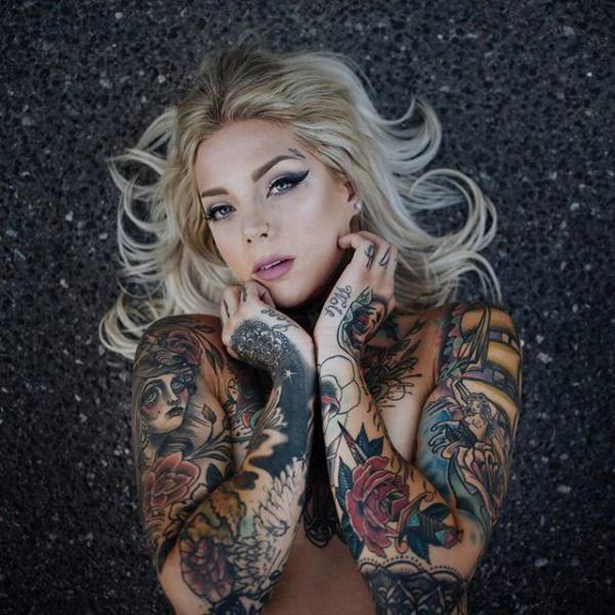 girls-with-tattoos-10