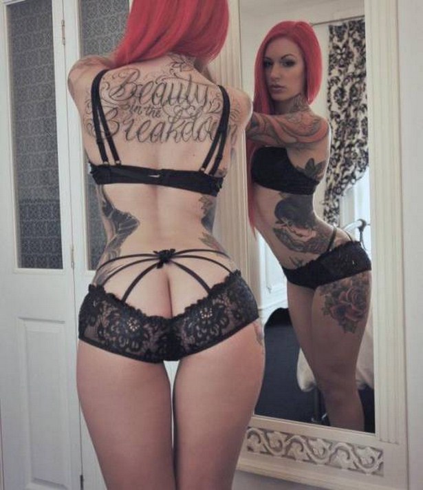 girls-with-tattoos-14