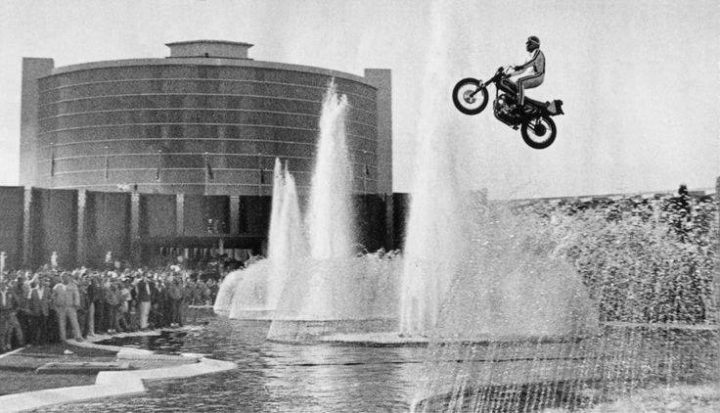 evel-caesars-palace-jump