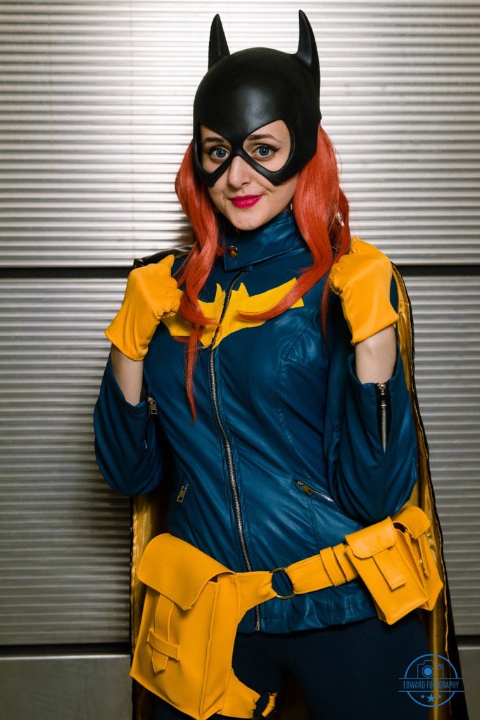 batgirl cosplay.jpg