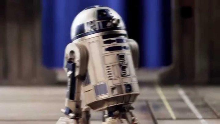 R2D2 Sixth Scale Figure Preview