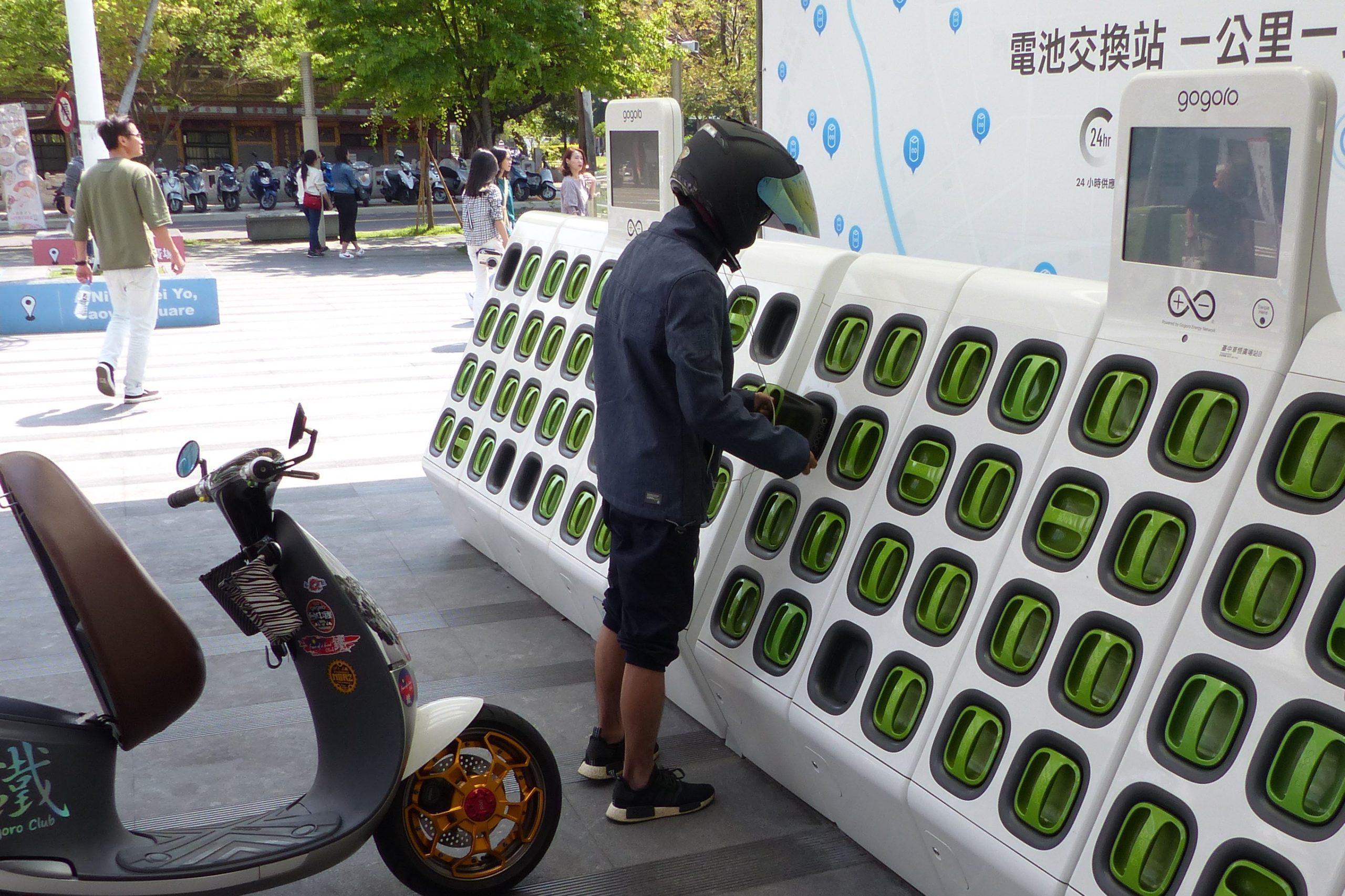Swappable batteries in ‘Swap & Go’ station for evehicles in Taiwan