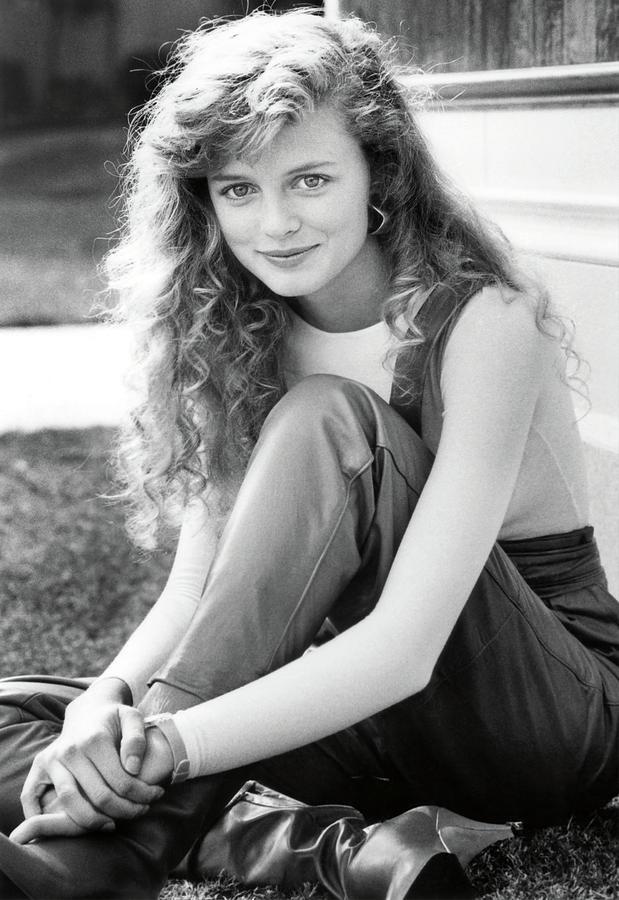 Heather Graham 1988 loved her in so many movies! So many classics