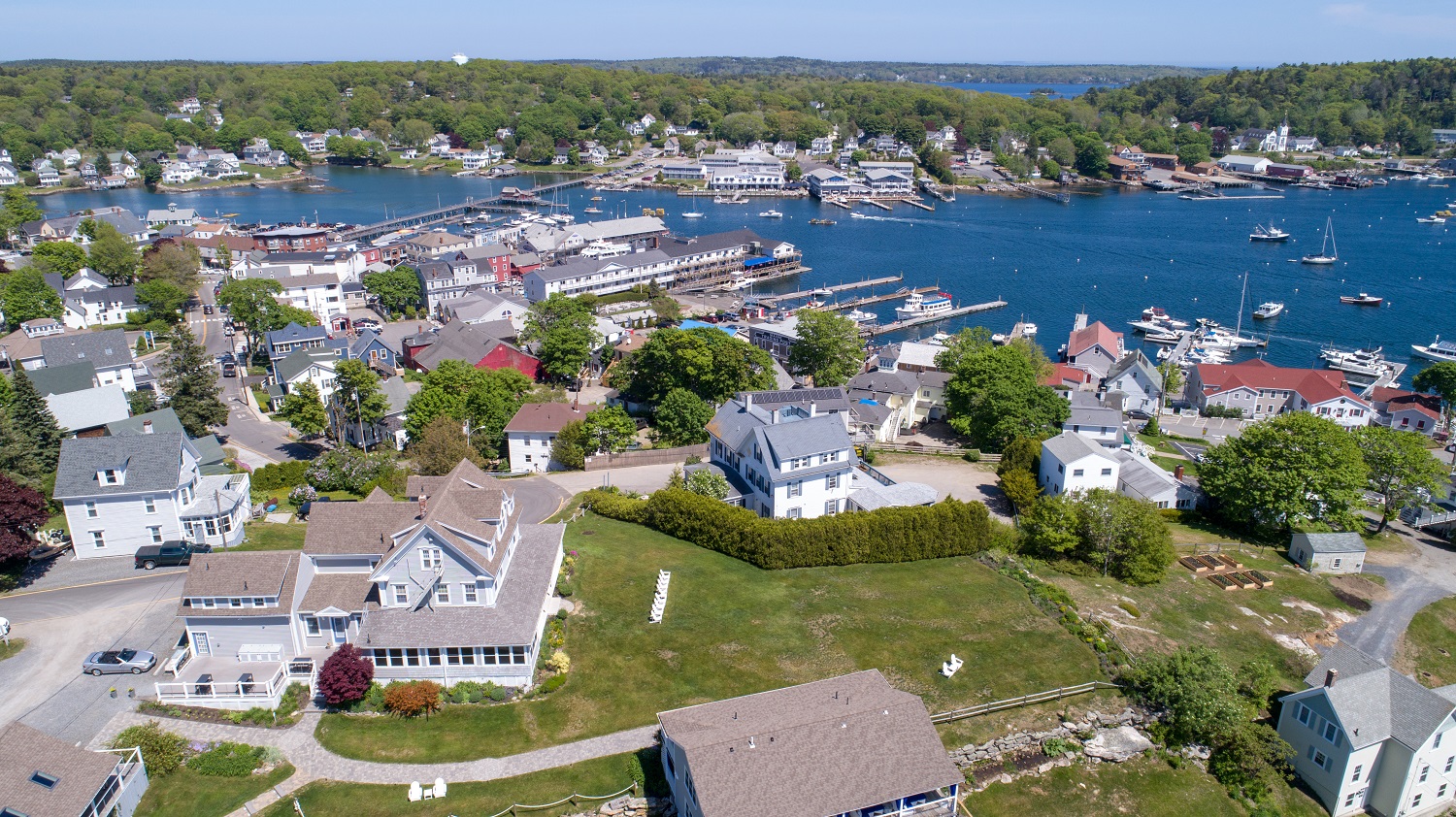 Entire Maine town forced to shut after its only clerk quits over denied
