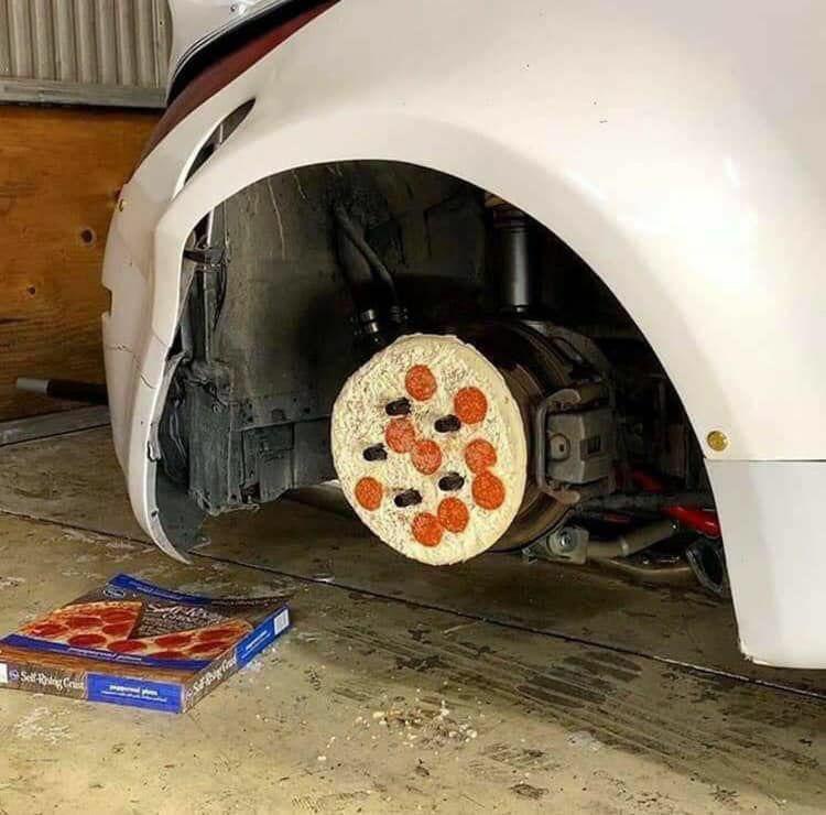 pizza wheel