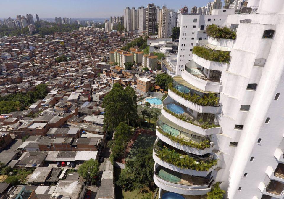 Luxury apartments overlooking a favela in São Paulo, Brazil