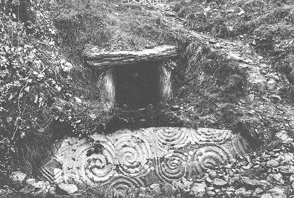 Old-Newgrange.jpg (97 KB)