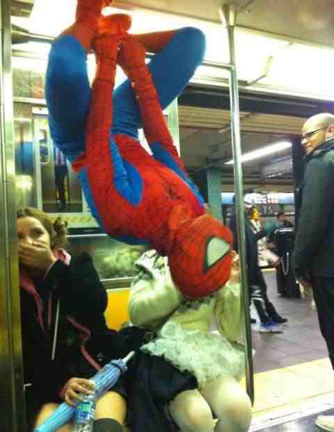 subway-spideman.jpg (27 KB)
