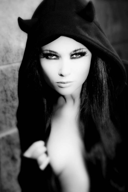 horny-hoody.jpg (26 KB)