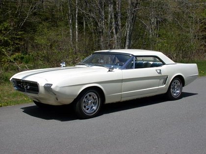 1963_Ford_Mustang-II_Prototype_02.jpg (35 KB)