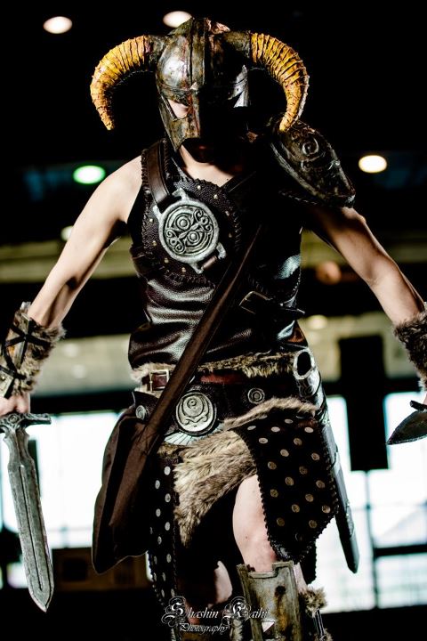 dovahkiin_dragonborn_skyrim_cosplay_by_kethien-d4yteg0.jpg (62 KB)
