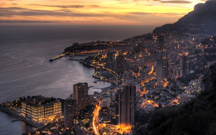 Monaco-Coastal-City-At-Night-.jpg (662 KB)