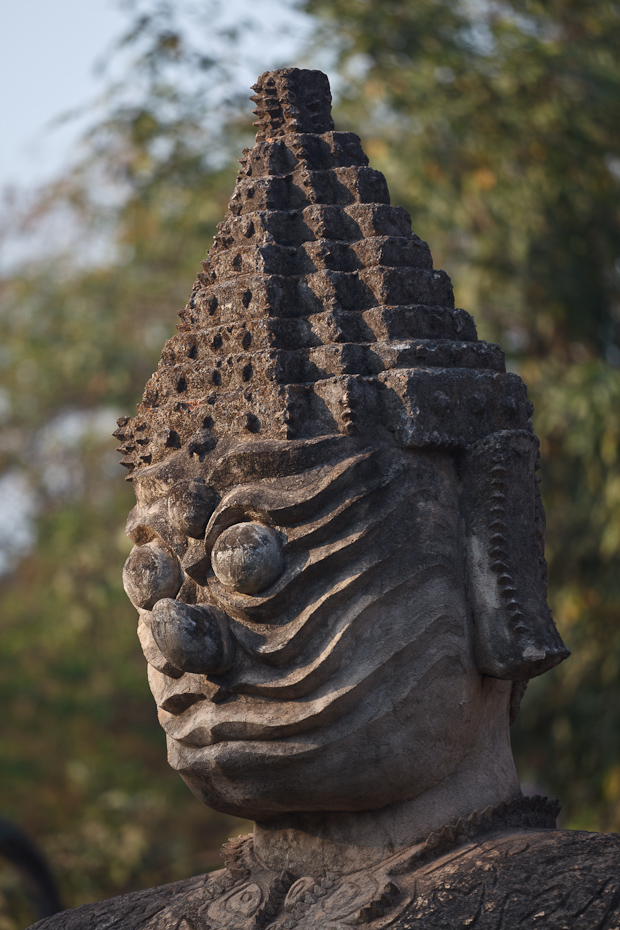 ziggurhead.jpg (333 KB)