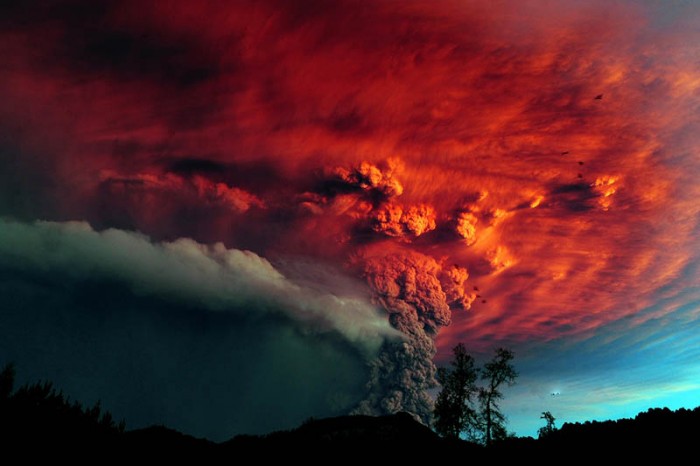 Chiles-Puyehue-Volcano-eruption-june-2011-31.jpg (63 KB)