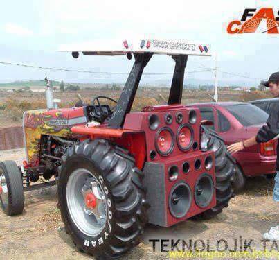 tractor-1010663_560955900617432_358911125_n.jpg (29 KB)