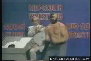 wrestling-blooper-o.gif (1 MB)