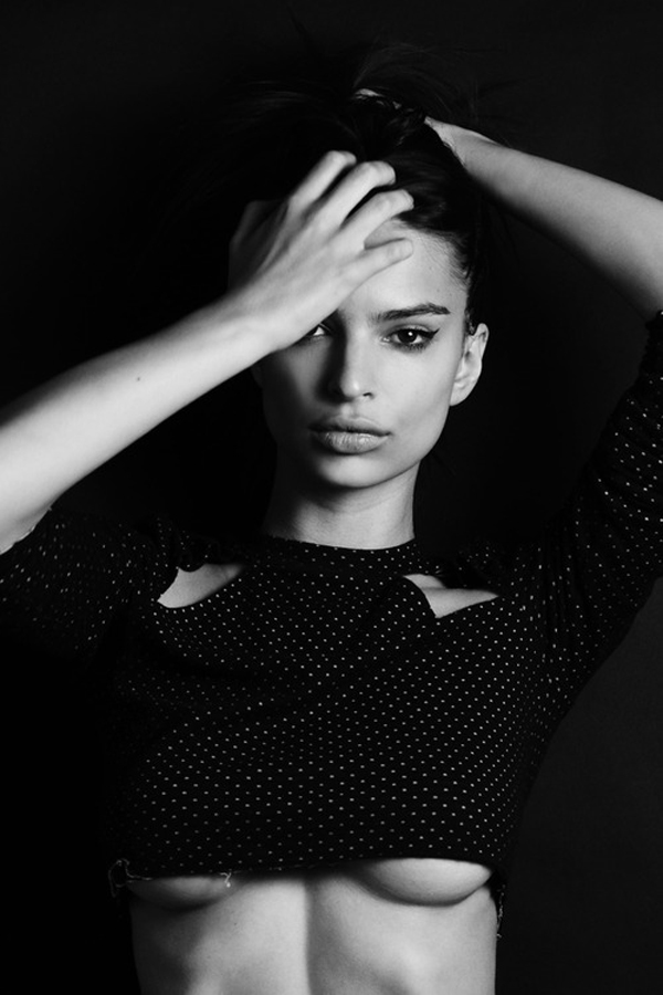 underboobs-123.jpg (197 KB)