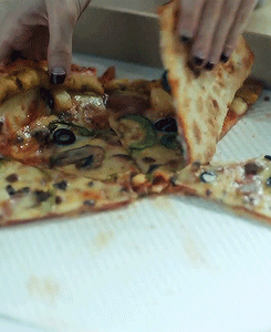 pizza-01.gif (1 MB)