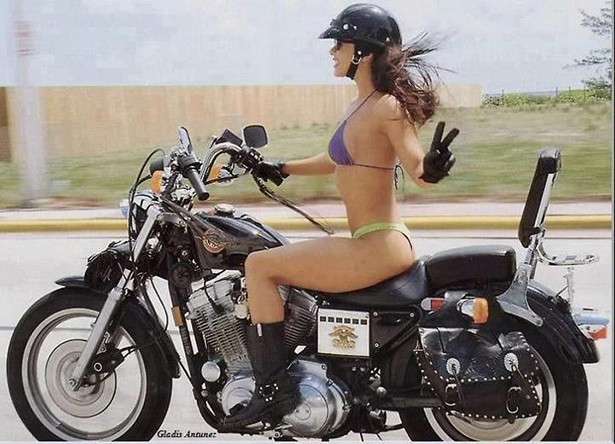girl_and_motorcycle_009_01232014.jpg (224 KB)