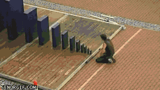 dominoes.gif (1 MB)