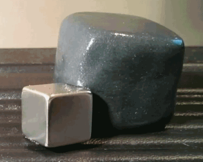 magnetic-putty-eating-metal.gif (1 MB)