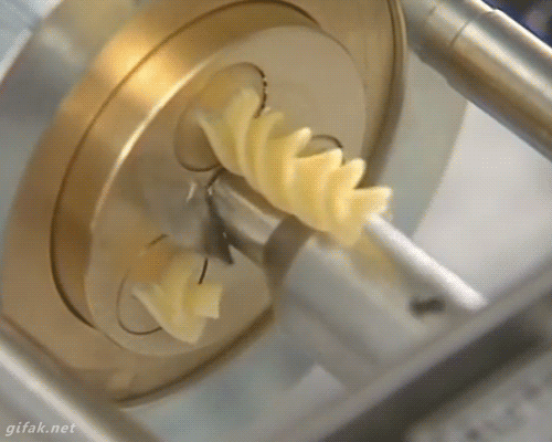 making-noodles.gif (1 MB)