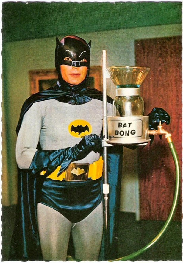Bat-Bong.jpg (133 KB)