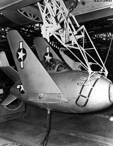 McDonnell_XF-85_trapese.jpg (334 KB)