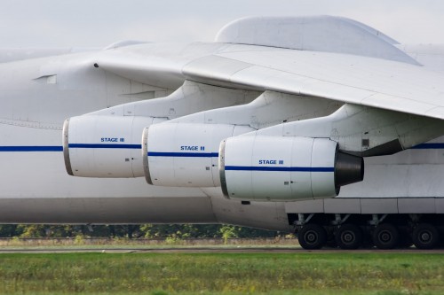An-225_D-18T.jpg (379 KB)