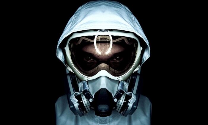 gas-mask-dude.jpg (97 KB)